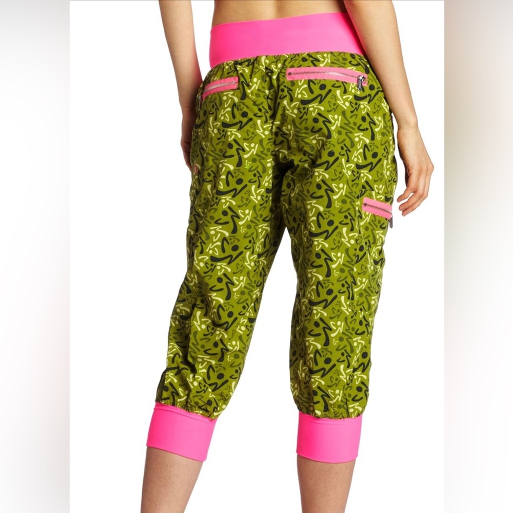 Illusion Cargo Zumba pants M NWT